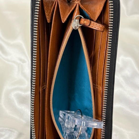 Coach Chelsea Wallet Navy Blue Pebble Leather Zip Around Vintage - Picture 7 of 10